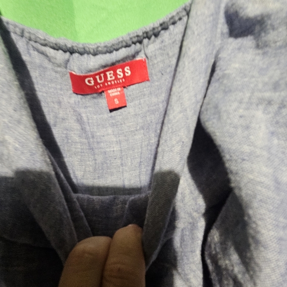 Guess Chambray Size Small Jumpsuit EUC PTP 19 - Inseam 29 - Waist Stretch To 36 - Picture 3 of 4